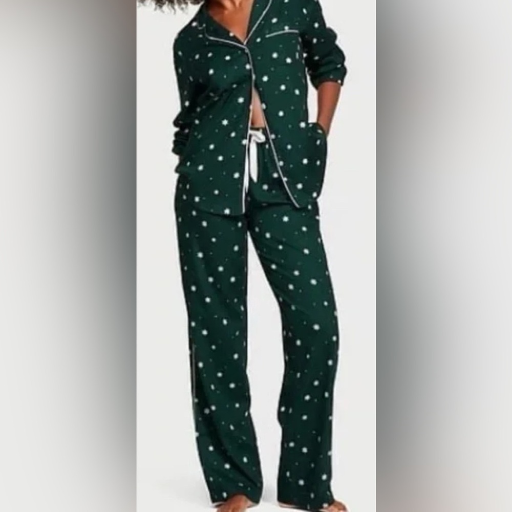 Victoria's Secret women's pajama set 2pc dark green lite flannel with snowflake